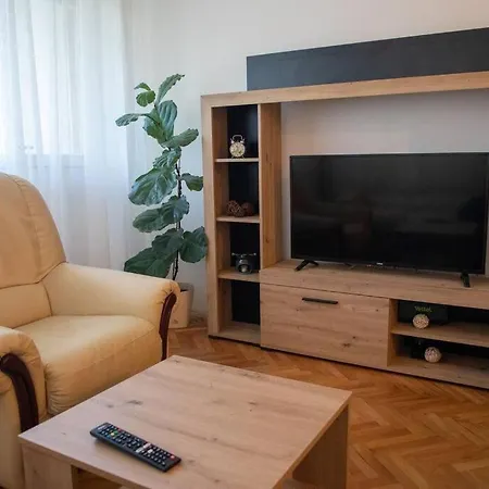 Dora Apartmán Ni